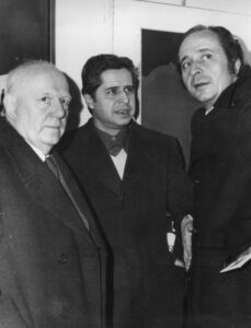R.Guasco, A.Passoni e G.Brizio alla galleria “Mela Verde” per l’inaugurazione della personale di Agosti, 1974.